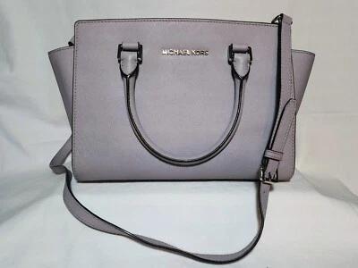 Cartera Michael Kors Selma Mediana de Cuero Saffiano Lavanda Foto 1 de 4