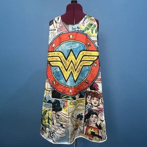 Six Flags Theme Park Wonder Woman Comic Strip Graphic Cape One Size DC Comics - Picture 1 of 18