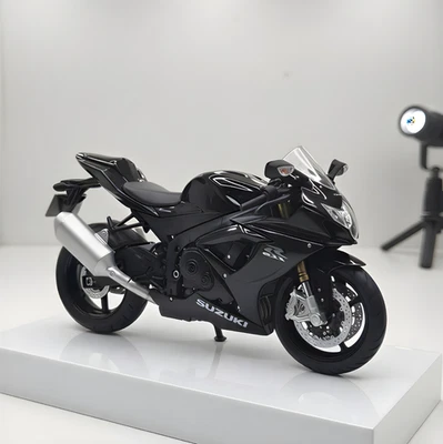 1:18 Suzuki GSX-R1000 Alloy Diecast Motorcycle Model BLACK Racing Bike Gift Toy - Image 1 of 4