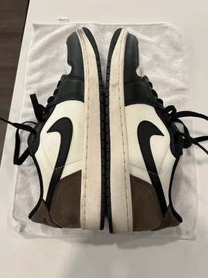 Jordan 1 Low Mocha Talla 10.5 Sin Caja Ligeramente Usado Foto 1 de 4