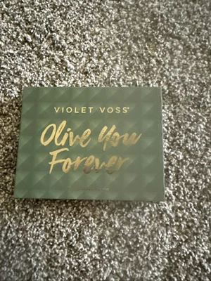 Paleta de sombras de ojos Violet Voss Olive You Forever (VS02) Foto 1 de 2