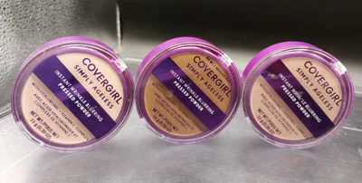 Covergirl Simply Ageless Instant Wrinkle Blurring Pressed Powder - #Assorted - Image 1 of 4