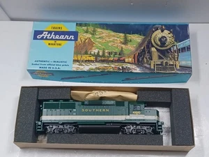 Athearn 4766 HO Scale Southern GP59 Dummy Diesel Locomotive #4610 New Old Stock - Picture 1 of 18
