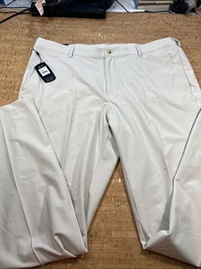 Pantalón de rendimiento elástico Greg Norman para hombre, tostado, talla 40x33 nuevo con etiquetas - Imagen 1 de 15