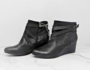 Blowfish Malibu Boots Womens 10 Ankle Booties Black Faux Leather Wedge Zip - Picture 1 of 9
