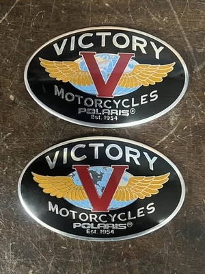 Conjunto de emblemas de tanque de gasolina Polaris Victory Hammer S OEM Vegas derecha e izquierda Foto 1 de 4