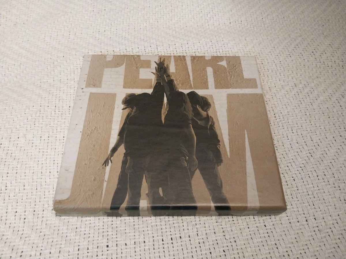 パール・ジャム Ten デラックスエディションMTVアンプラグド DVD付 Pearl Jam - Ten (Deluxe Edition) - Amazon.com Music