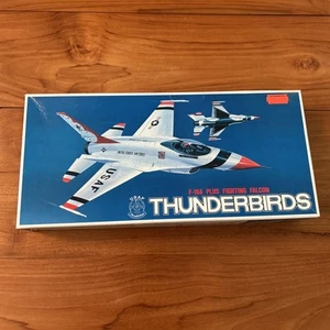 Vintage Model Kit - F-16A PLUS FIGHTING FALCON 1/72 - USAF Thunderbirds Fujimi - Picture 1 of 9