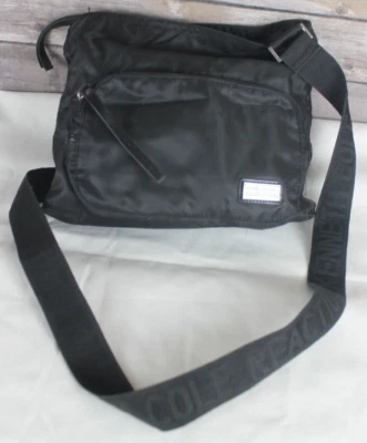 Kenneth Cole Reaction Bandolera Negra Viaje Mensajero Correa Ancha Logo Nylon Foto 1 de 4