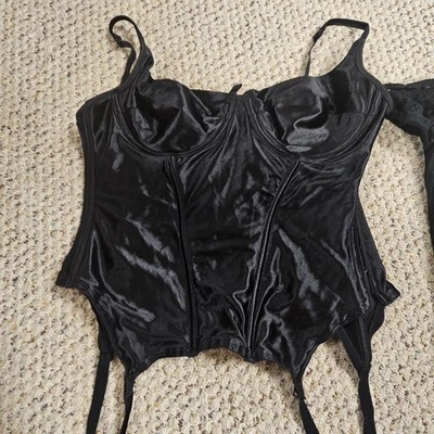 Victoria's Secret Corsé Bustier Top Liguero Negro Satinado Y2K Gótico 36C Foto 1 de 4