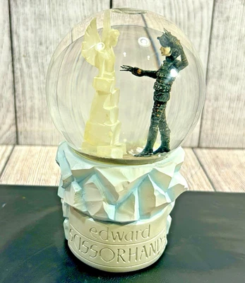 Винтажные Diamond Select Toys 2002 Edward Руки-ножницы Снежный Глобус - Необычные - Изображение 1 из 4
