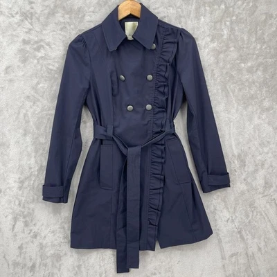 Gabardina para mujer Elevenses 0 azul marino con volantes doble botonadura y cinturón longitud media Foto 1 de 4