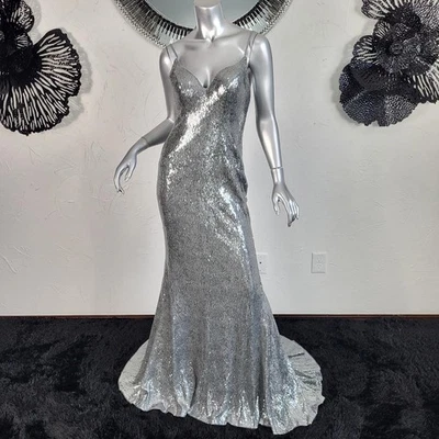 NUEVO CON ETIQUETAS~$398~FAVIANA~TALLA 6~GRIS PLATEADO LENTEJUELAS GRADUACIÓN VESTIDO DE NOCHE MAXI VESTIDO SIN ESPALDA Foto 1 de 4