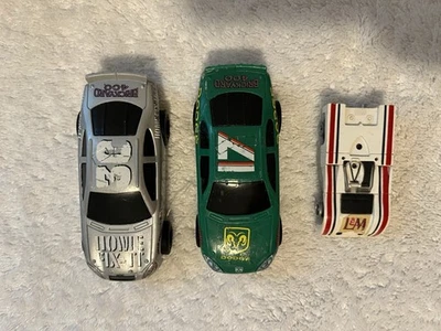 Lote de 2 coches tragamonedas Brickyard 400 más 1 otro coche tragamonedas Foto 1 de 2