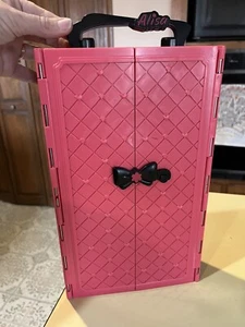 Estuche de Transporte Alisa Rosa Negro Plástico Armario Armario Se Adapta a Ropa Muñeca Barbie - Imagen 1 de 8