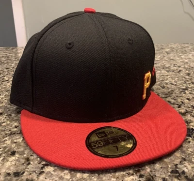 Pittsburgh Pirates Hat Sz 7 New Era 59Fifty Black/Red Small Logo Old Stock - Image 1 of 4