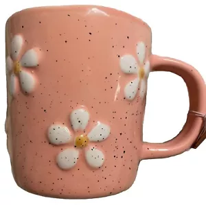 Sunday Morning Ceramics Coral Speckled Raised Daisies Mug - Picture 1 of 6