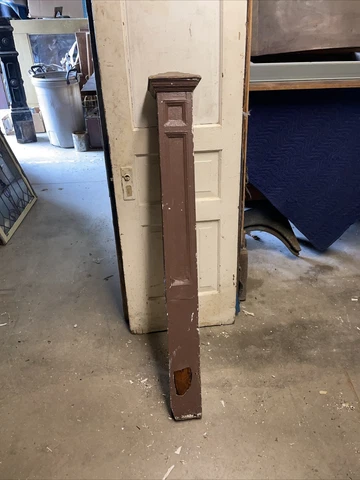 bova Antique Painted Oak Newell post 53 x 5 x 5 Cover