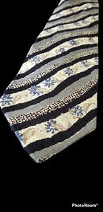 Pierre Cardin Blue Forget Me Nots Crude Line Tie 100% Italian Silk 4"W 58"L - Picture 1 of 5