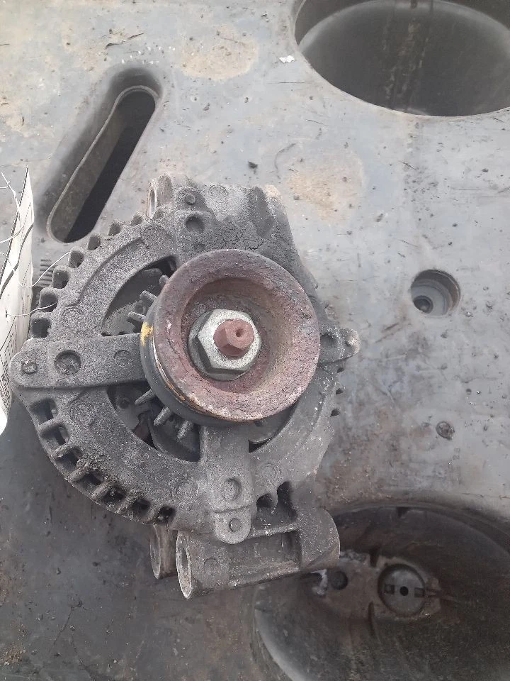 Used Alternator fits: 2006 Chrysler 300 2.7L 140 amp Grade A - Image 1 of 4