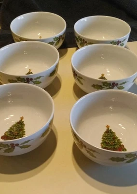 Pfaltzgraff Christmas Day Soup Cereal Bowls -- Lot of 6 - Image 1 of 4