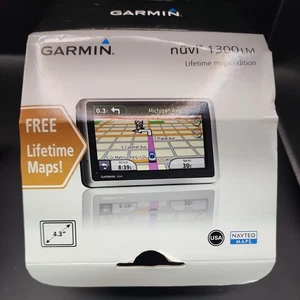 Garmin nüvi 1300LM 4.3-Inch Portable GPS Navi Lifetime Maps untested no plug - Picture 1 of 6