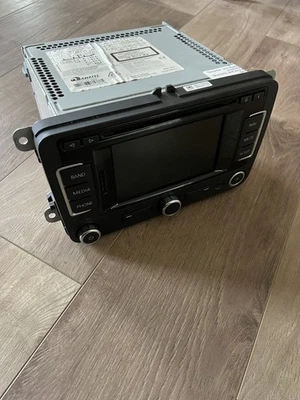 REPRODUCTOR DE CD PANTALLA RADIO FRONTAL VOLKSWAGEN CC TIGUAN JETTA GTI PASSAT 2011-2014 OEM Foto 1 de 4