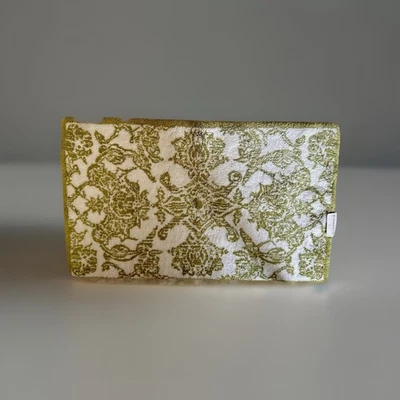 Alfombra de baño Abyss Habidecor destacada en revista VERANDA Foto 1 de 4