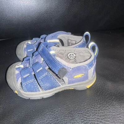 Sandalia Keen Newport H2 Niños Pequeños 1009919 Azul Profundidades/Gárgola TALLA 6 Foto 1 de 4
