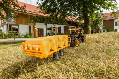 Carson 500907653 1:16 RC Traktor JCB 2.4G RTR Landmaschine Tracker + Heuwagen - Bild 1 von 4