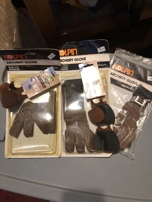 Archery Shooting Gloves And Tabs - Image 1 of 4