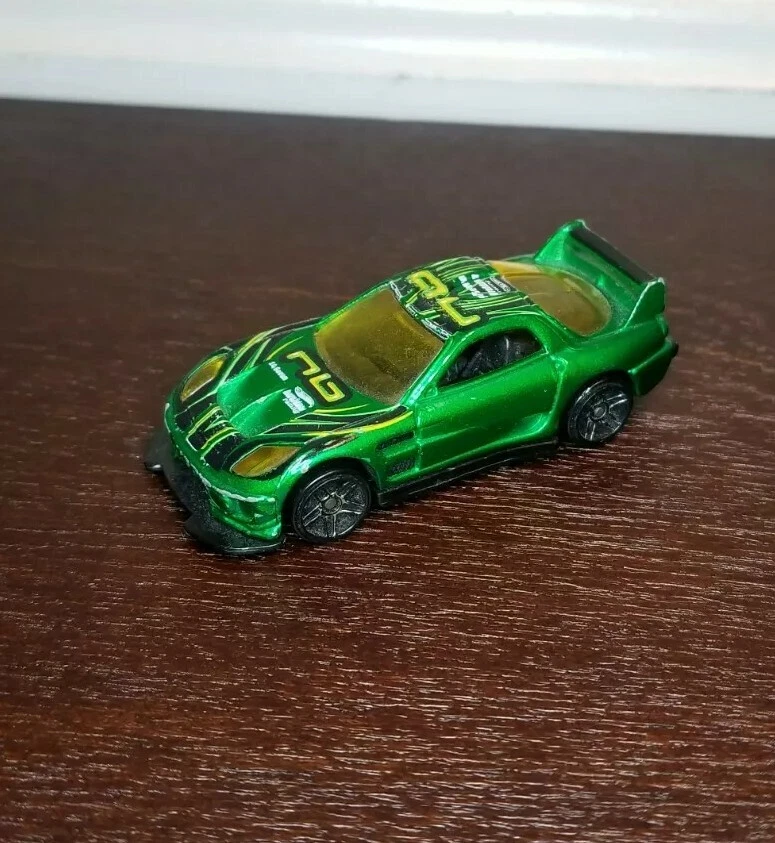 MAZDA RX-7 1:64 HOT WHEELS VERDE 24/SEVEN Foto 1 de 1