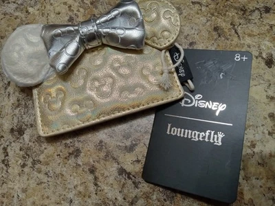 ¡NUEVO CON ETIQUETAS! ¡Tarjetero metálico de Minnie Mouse Loungefly Disney! Plata Oro  Foto 1 de 4