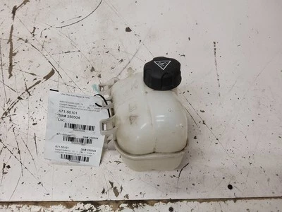 2014 2015 2016 2017 2018 2019 2020 2021, BMW I3, depósito de refrigerante sin bomba de calor Foto 1 de 4