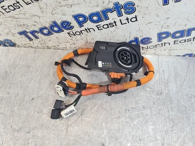 2021 PEUGEOT 3008 MK2 GT PREMIUM CHARGING PORT AND CABLE 9835378280 1.6 PETROL - Image 1 of 4