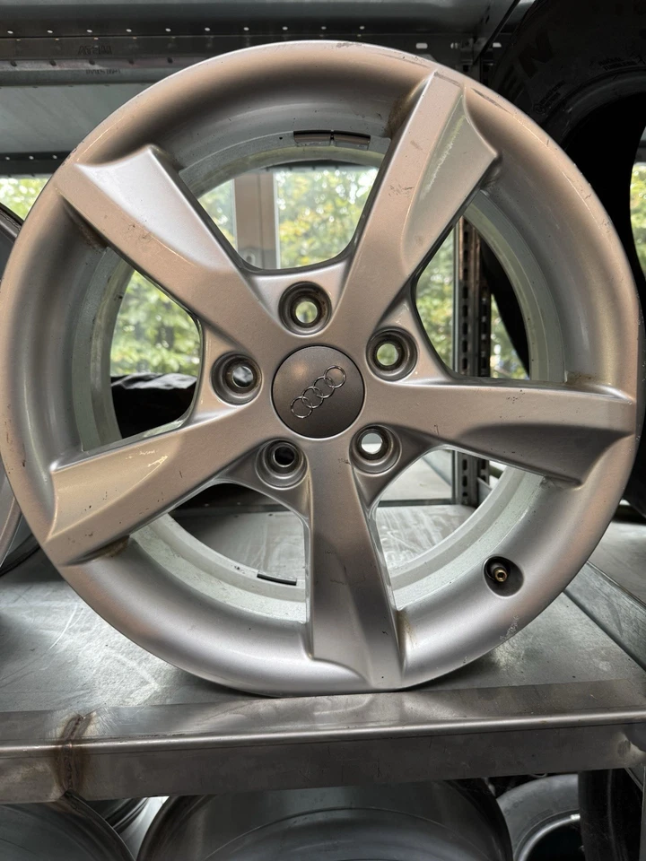 Audi A1 Alu Felgen 16 Zoll - Bild 1 von 1