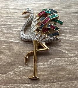 Carolee Duchess Windsor Flamingo Brooch Gold & Colored Crystals Pin - Picture 1 of 9