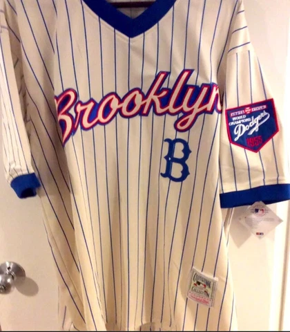 Jackie Robinson Brooklyn Dodgers throwback jersey, NWT, Mens XXL, 27” P-T-P Cover