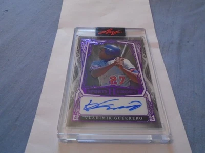 ВЛАДИМИР ГЕРЕРО 2025 ЛИСТОВОЙ МЕТАЛЛ СПОРТИВНЫЕ ГЕРОИ #BA-VG1 ФИОЛЕТОВЫЙ АЦЕТАТ С АВТОГРАФОМ #6/6 - Изображение 1 из 2