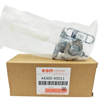 Gas Fuel Petrol Valve Petcock  For Suzuki GS300 GS450 GS550 OEM Foto 1 de 4