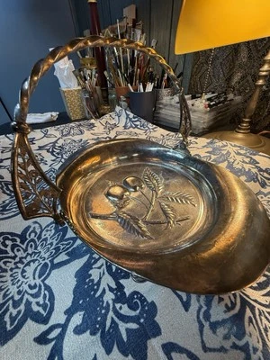 古董或老式Pairpoint Mfg。 Co. 银盘手柄水果篮,乡村风格 — 第 1/4 张图片