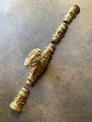 Ancienne crémone de fenetre en bronze XVlll-XIXème,poignée Chateau - Photo 1/4