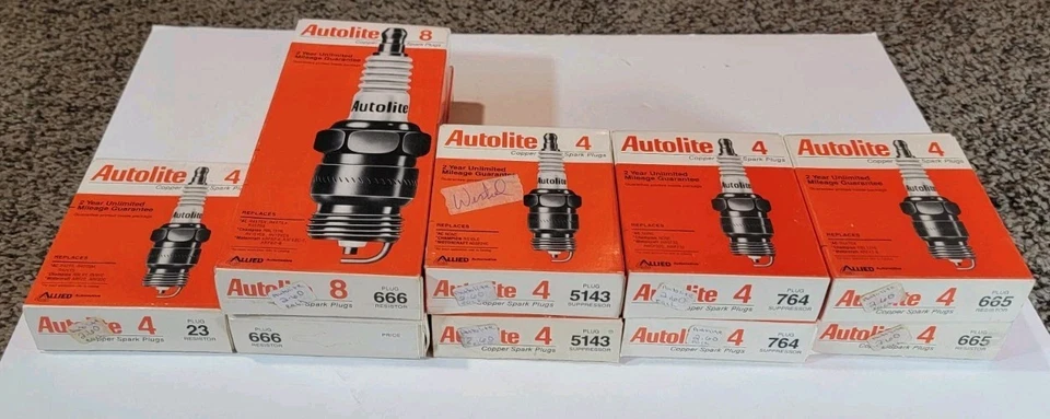 44 Spark Plug Lot Plugs NOS Autolite Motorcraft Small Engine Ignition - Bild 1 von 1