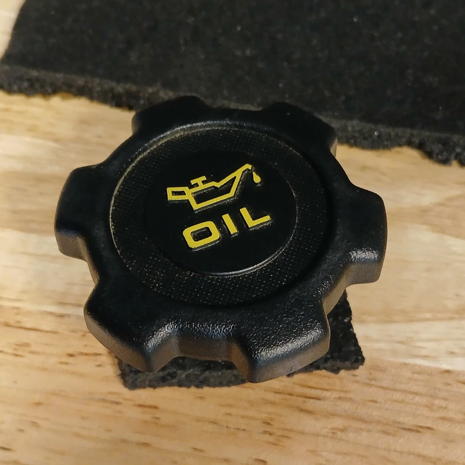 1980's Subaru DL GL Engine Oil Filler Cap # 68 NOS OEM Genuine - Image 1 of 3