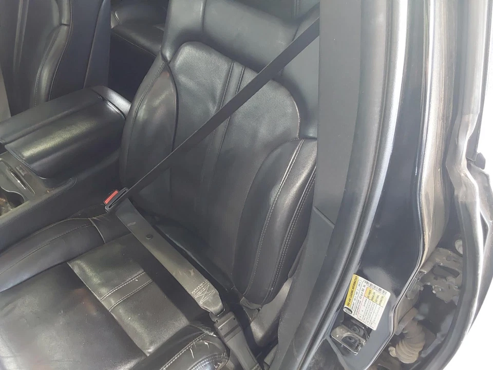 Used Front Left Seat Belt Front fits: 2014 Lincoln Mks bucket seat driver retrac Foto 1 de 4