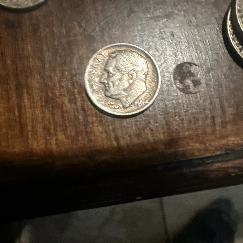 Moneda de diez centavos 1964 error como nueva letras faltantes e incompletas en anverso y reverso Foto 1 de 4