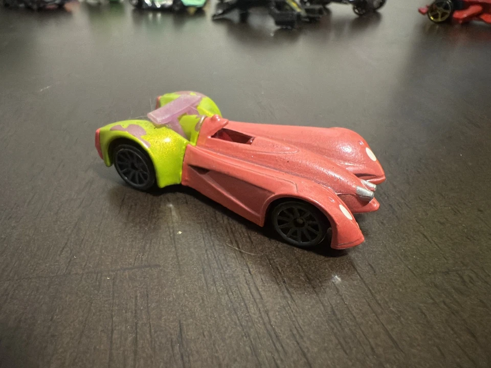 2014 Hot Wheels SpongeBob PATRICK Pink & Green LOOSE - Image 1 of 1
