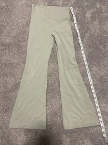 Girls Yoga Pants Tights Athletic Medium 7/8 Art Class Sage Green Light Olive - Picture 1 of 5