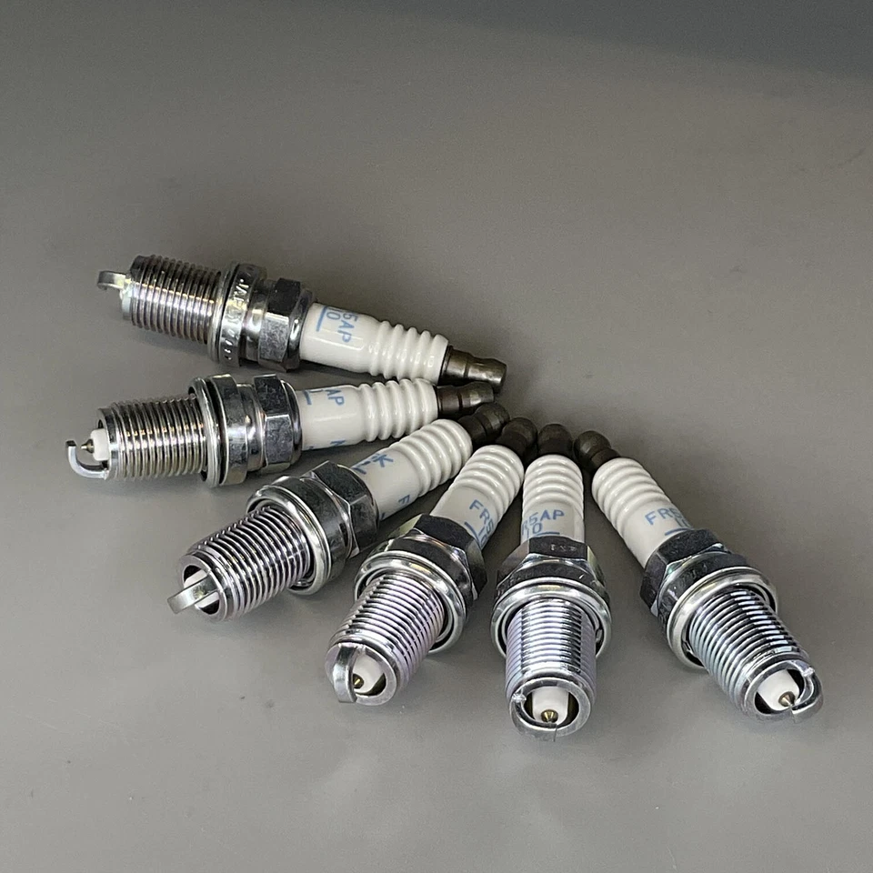 Bujía genuina Nissan OEM 6 piezas para Nissan Xterra 2000 2,4 L 3,3 L 224011-W615 Foto 1 de 4