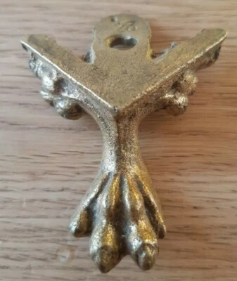  Ancienne décoration, patte de socle de pendule numérotée, bronze, laiton doré  - Photo 1/3